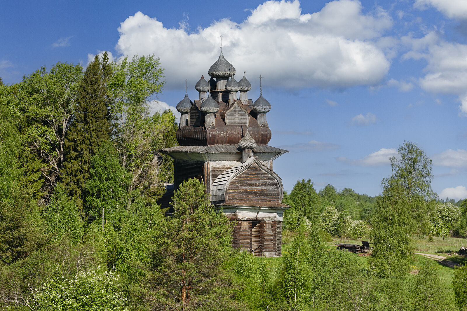 Arcady Zakharov photo. Architecture of churches of the Russian North. Church of the Nativity of the Most Holy Theotokos, 1678. Berezhnaya Dubrova village