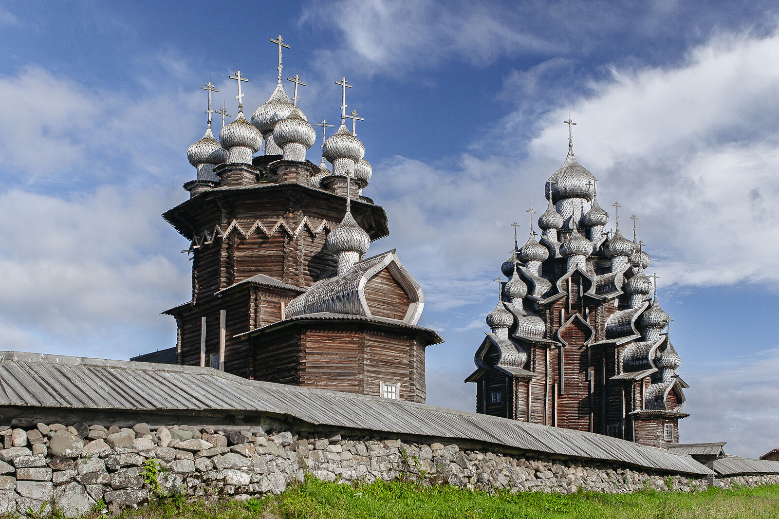 Arcady Zakharov photo. Architecture of churches of the Russian North. Church of the Intercession of the Holy Virgin, 1764, Church of the Transfiguration of the Lord, 1714. Kizhi
