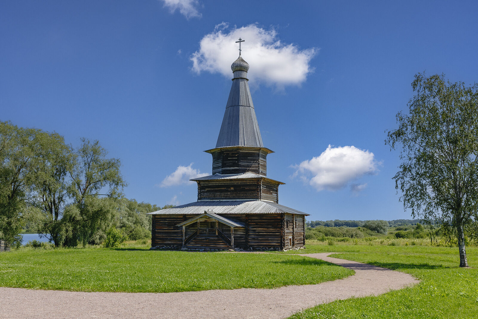 Аркадий Захаров фотография. Церкви Русского Севера. ц. Успения из с. Курицко Новгородского р-на. 1595 г.