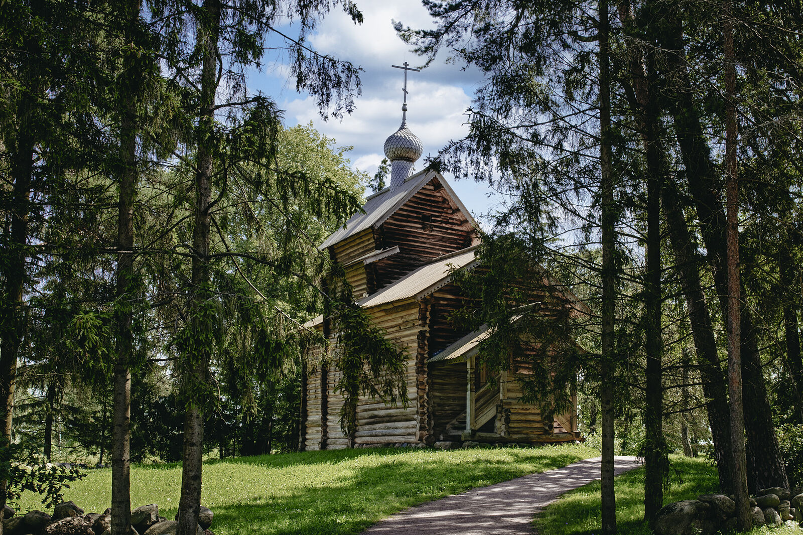 Аркадий Захаров фотография. Церкви Русского Севера. ц. Николы из д. Тухоля Крестецкого р-на. 1688 г.